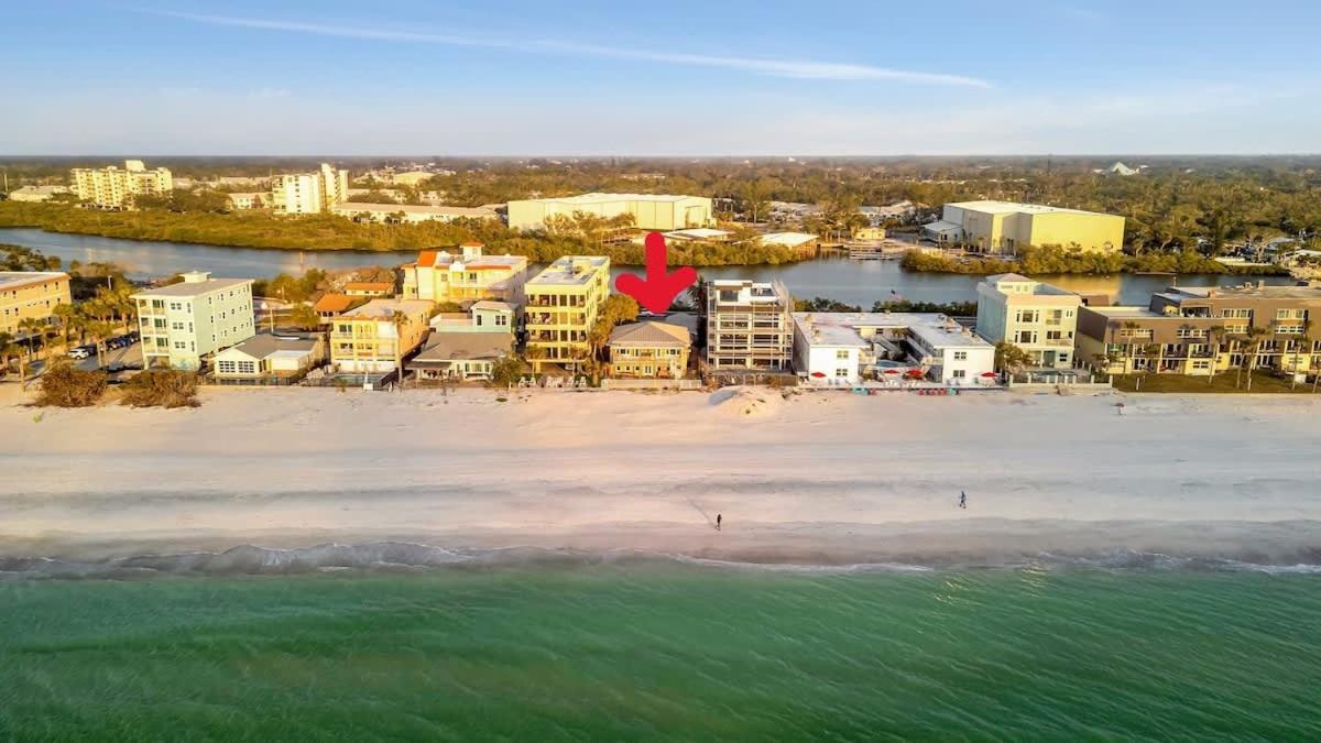 Stones Throw Beachside Bungalow #1 On The Beach Clearwater Beach Εξωτερικό φωτογραφία